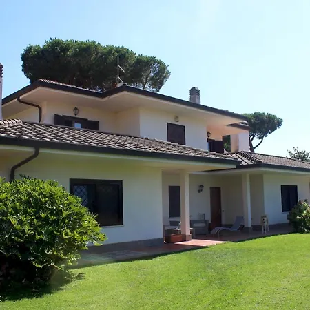 Bed & Breakfast La Pedica 4*