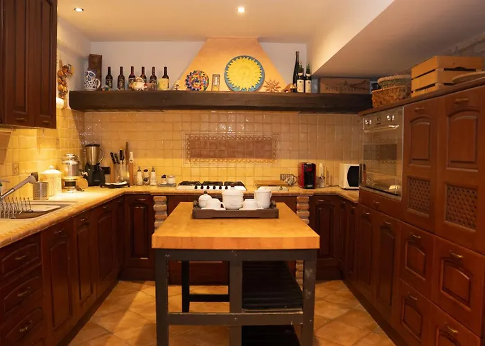 Bed and Breakfast La Pedica 4*